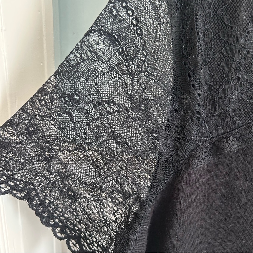 Roz & Ali Women’s Pretty Black Lace Short Sleeve Top Size 1X - Picture 4 of 5